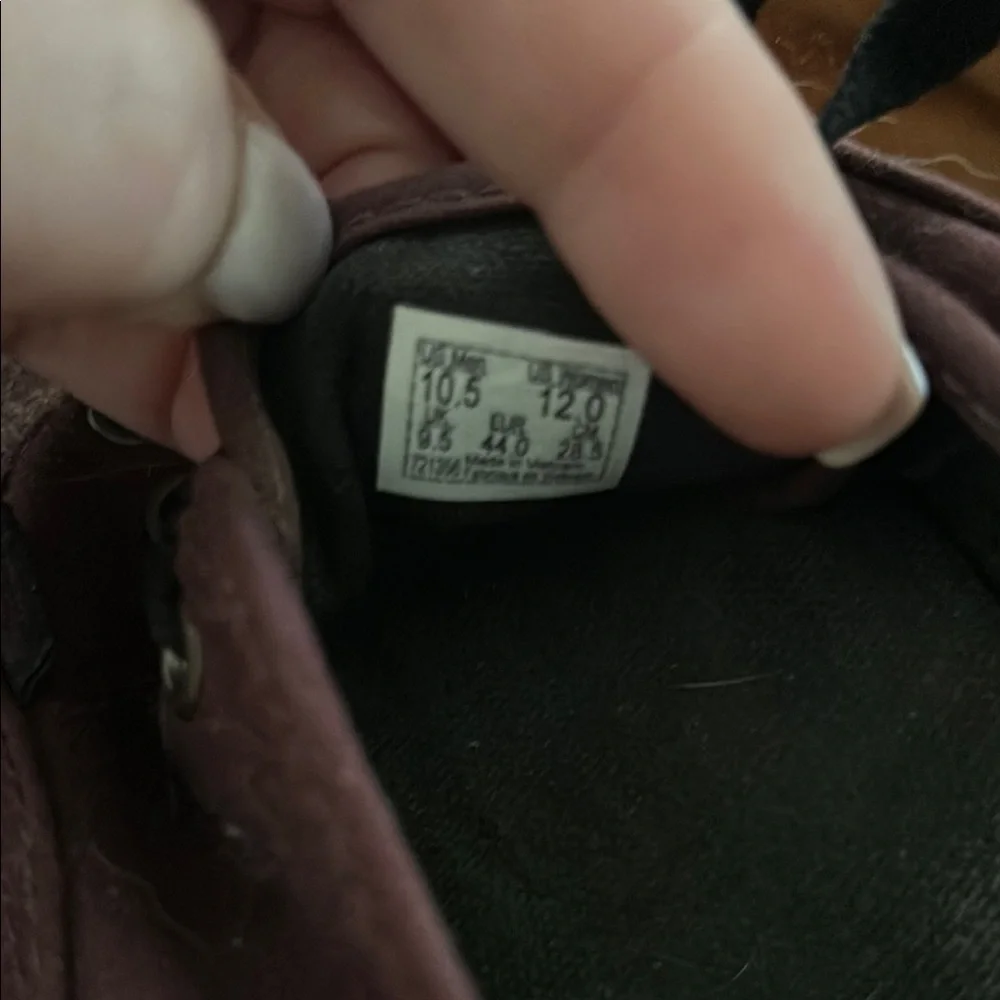 Vans maroon and gum Sneakers Classic Canvas Design - Picture 3 of 3